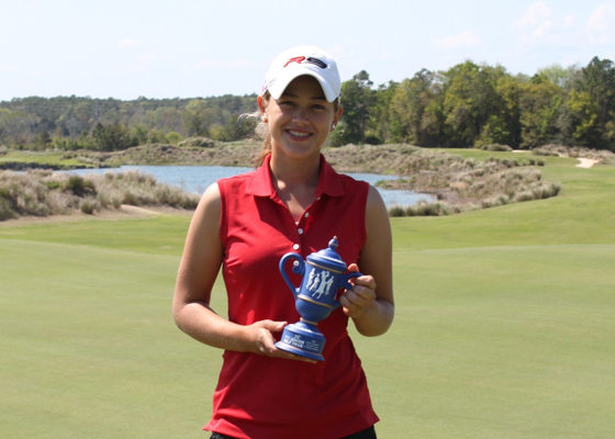 Natalia Pérez poses with trophy following her first IMG Junior Golf Tour victory